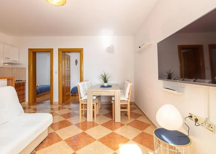 Mit Terrasse Und Meerblick By Interhome Apartamento Dramalj