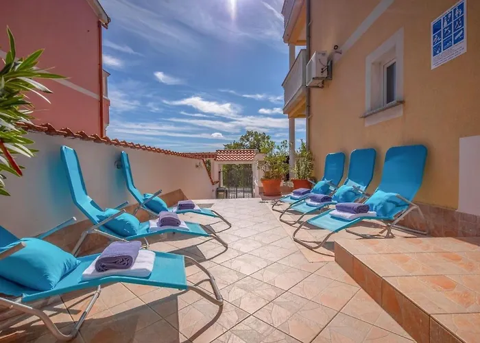 Mit Terrasse Und Meerblick By Interhome Apartamento Dramalj