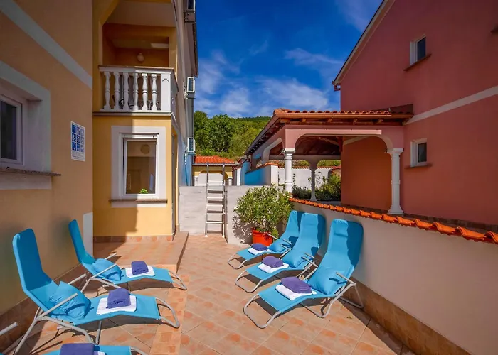 Mit Terrasse Und Meerblick By Interhome *