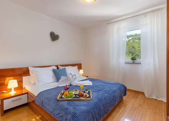 Mit Terrasse Und Meerblick By Interhome *