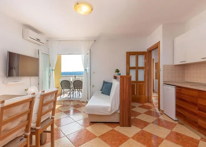 Mit Terrasse Und Meerblick By Interhome *